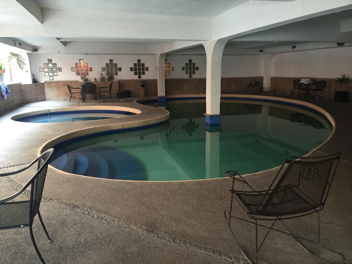 Los Nogales Inn Camargo Extérieur photo