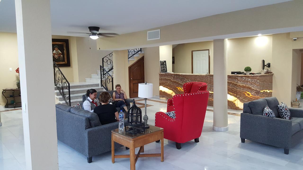 Los Nogales Inn Camargo Extérieur photo